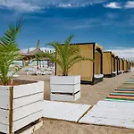 Apollo فندق