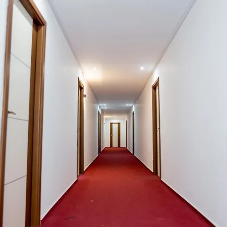 Hotel Apollo 3*